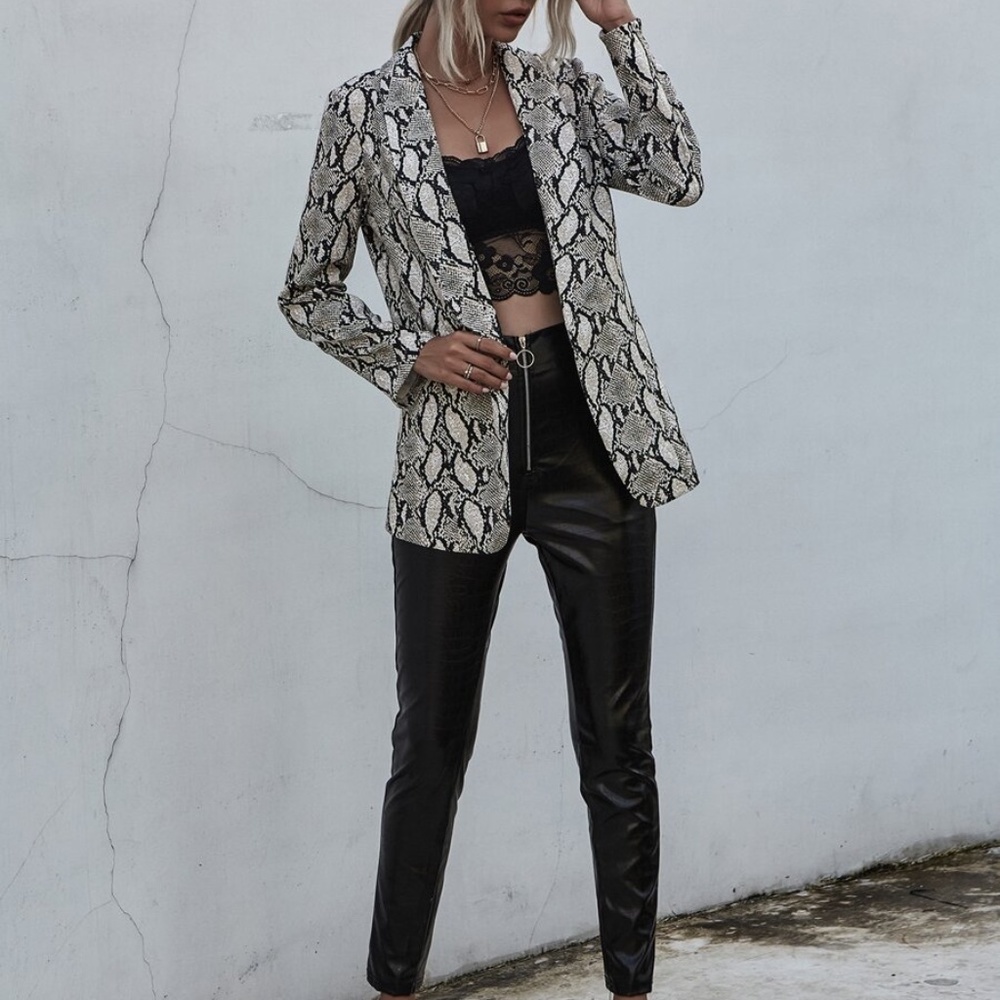 Snake Skin Print open front blazer coat - Picture 4 of 5